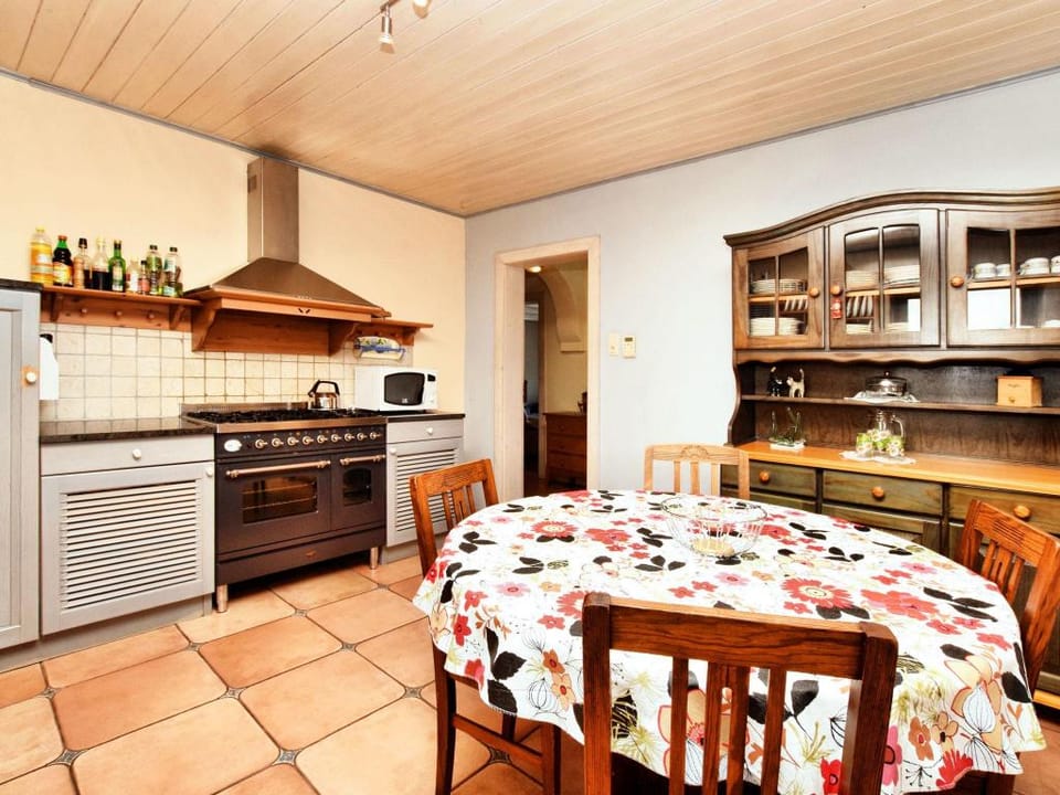 Holiday Home in Schznberg with Jacuzzi Vacation rental in Wallonia, Belgium