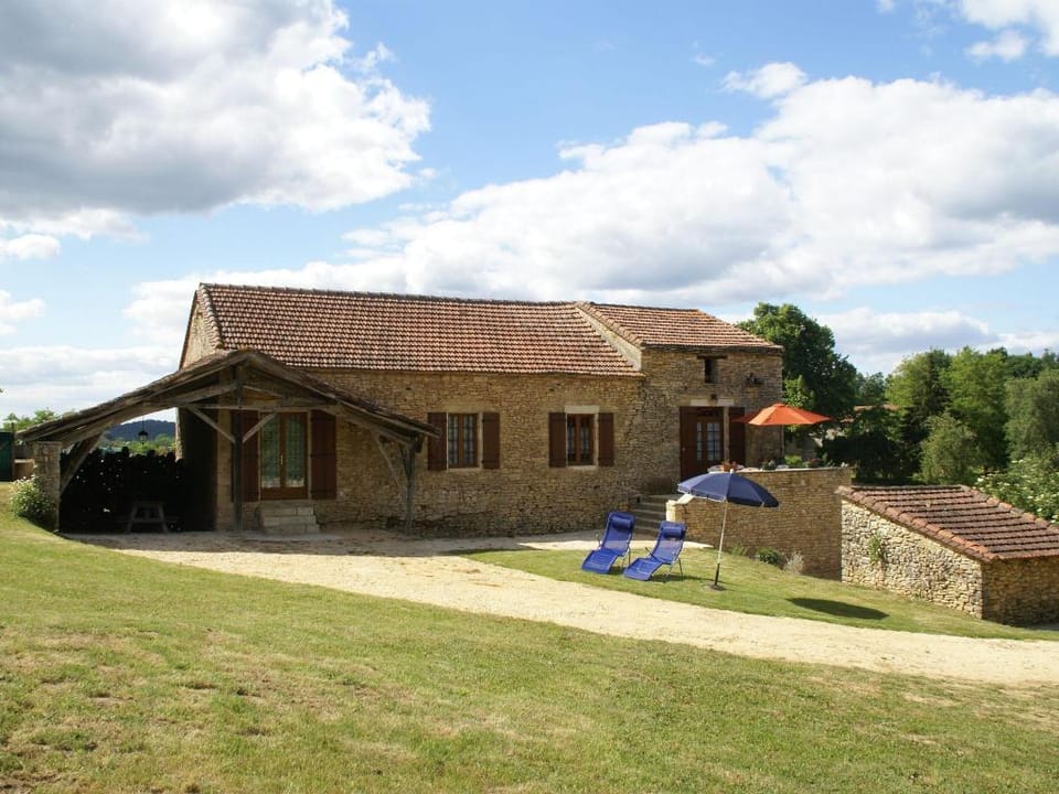 Charming Family Retreat in Loubejac Vacation rental in Occitanie