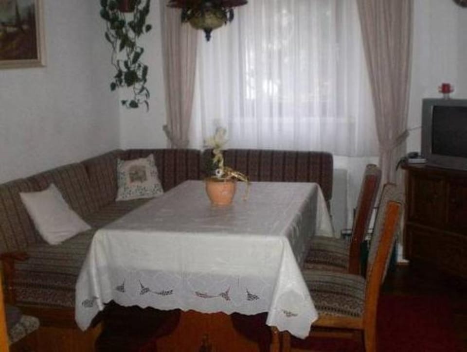 Hontheim Farmhouse Retreat Vacation rental in Wallonia, Belgium