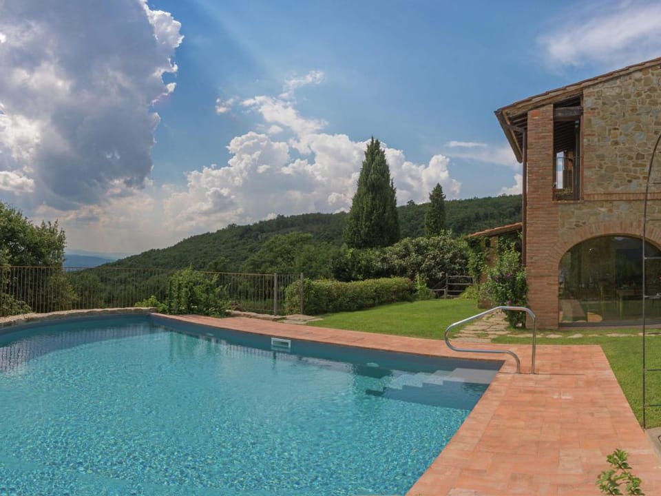 Villa with Pool and Wine Country Charm Villa in Umbria