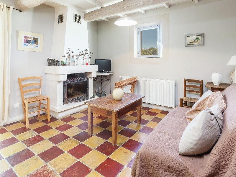 Cottage in Oppede with Poolside Bliss Vacation rental in Provence-Alpes-Côte d'Azur