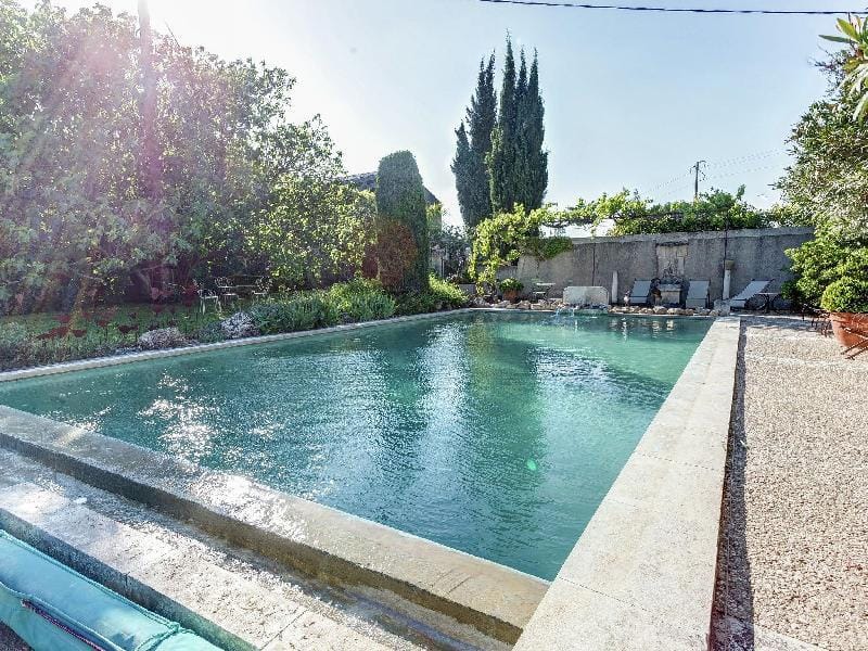 Cottage in Oppede with Poolside Bliss Vacation rental in Provence-Alpes-Côte d'Azur