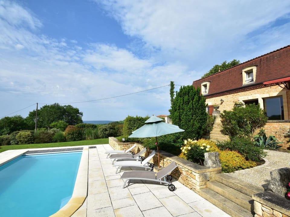 Cosy holiday home with swimming pool Vacation rental in Occitanie