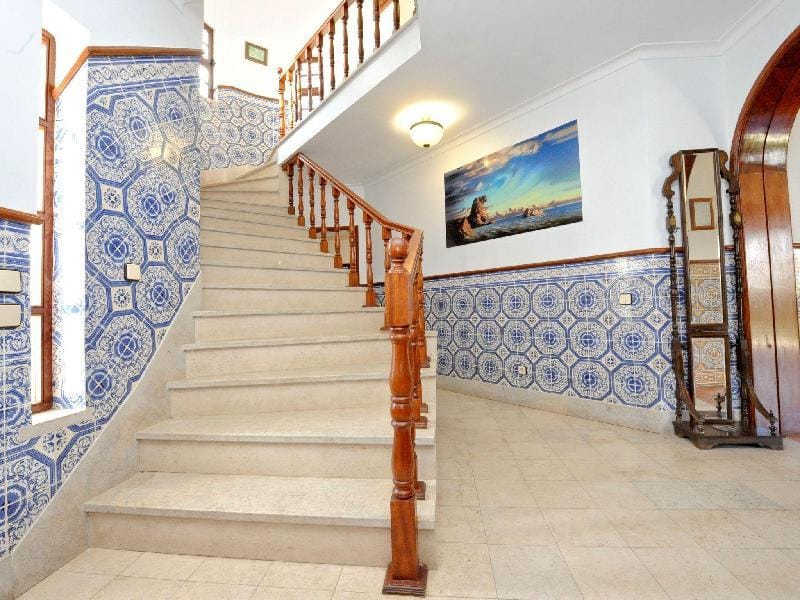 Villa in Vilamoura with Pool near Golf Courses Villa in Quarteira