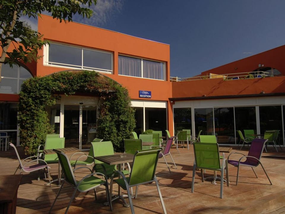 Relaxed Beachside Living Apartment in Agde