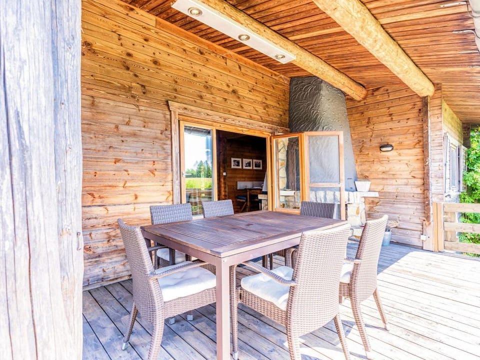 Quaint Chalet, Bernister Vacation rental in Wallonia, Belgium