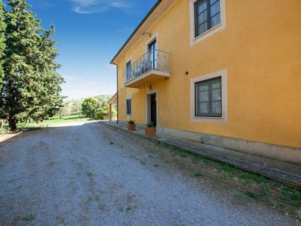 A Spacious Retreat for Ten Vacation rental in Tuscany
