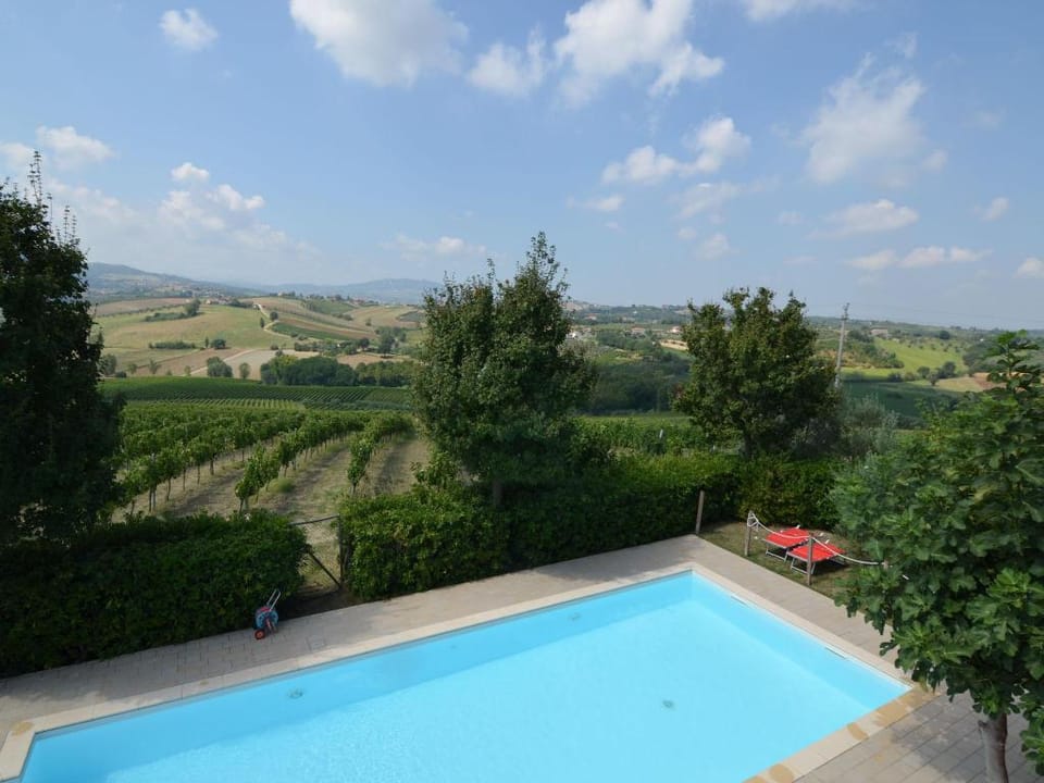 Apartment in Coriano near Vineyards  Beaches Apartment in Marche