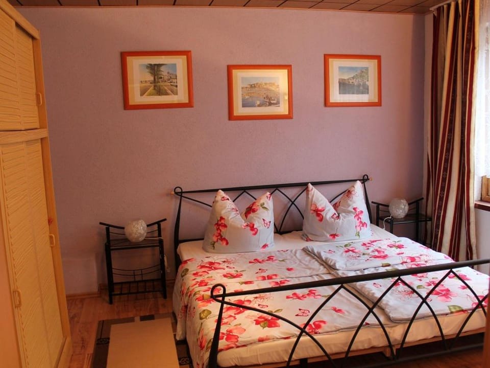 Tranquil Bungalow in Alt Bukow Vacation rental in Mecklenburg-Vorpommern, Germany