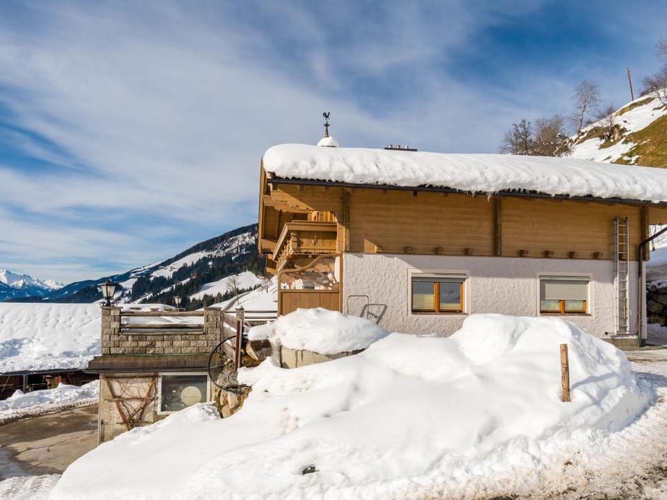 Apartment in Hollersbach near Ski Lift Apartment in Salzburgerland