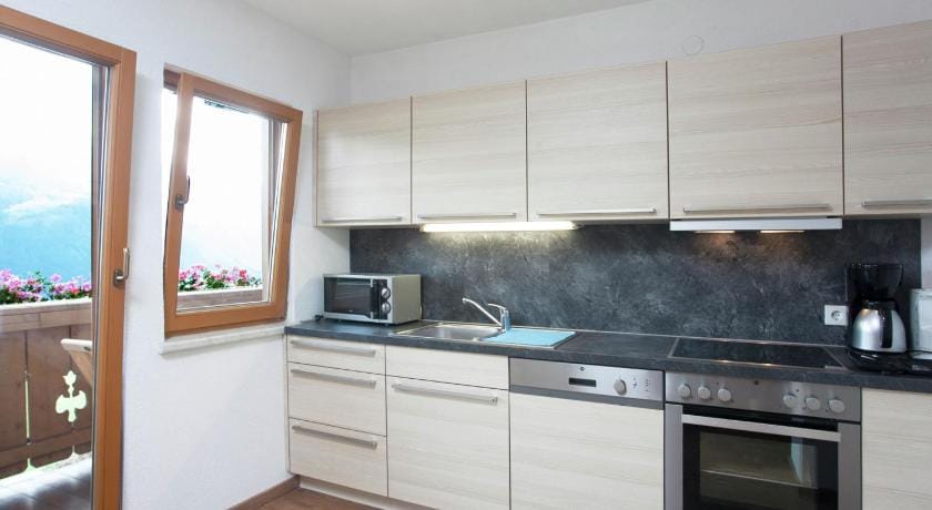 Apartment in Hollersbach near Ski Lift Apartment in Salzburgerland