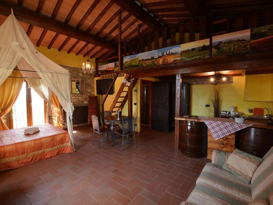 Apartment with pool, Rignano Vacation rental in Tuscany