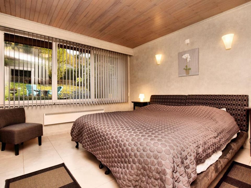 Jacuzzi Retreat, Ardennes Vacation rental in Wallonia, Belgium