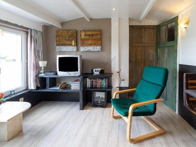 Inviting Chalet in Westouter with Garden Vacation rental in Flanders