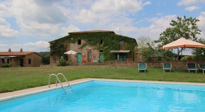Romantic Farmhouse with Pool Vacation rental in Lazio