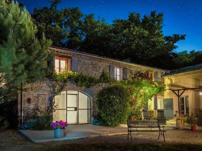 Charming holiday home with pool Vacation rental in Provence-Alpes-Côte d'Azur