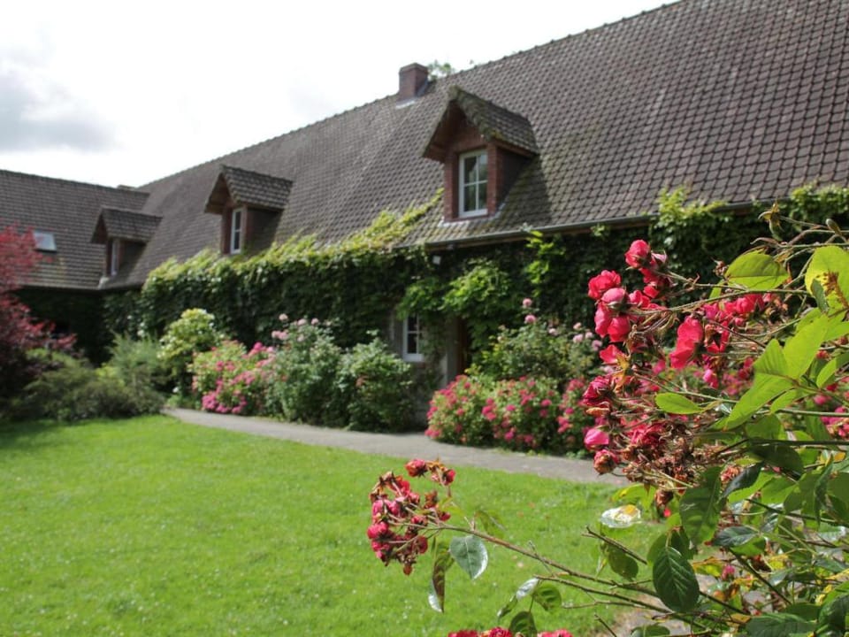 Chalet near Lake and Pool in Quend-Plage Vacation rental in Quend