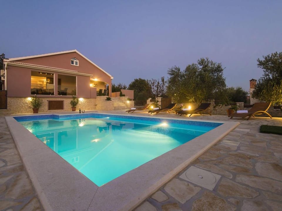 Cosy Holiday Home in Policnik with Pool Vacation rental in Šibenik-Knin County, Croatia