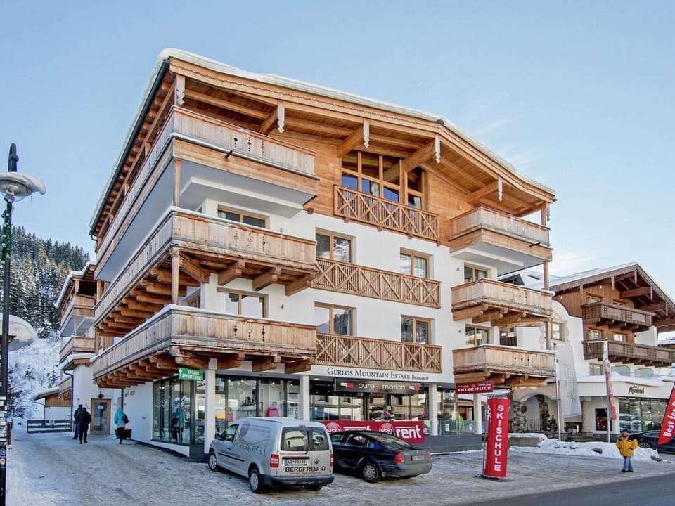 Awesome apartment in Tirol w/  Apartment in Tyrol