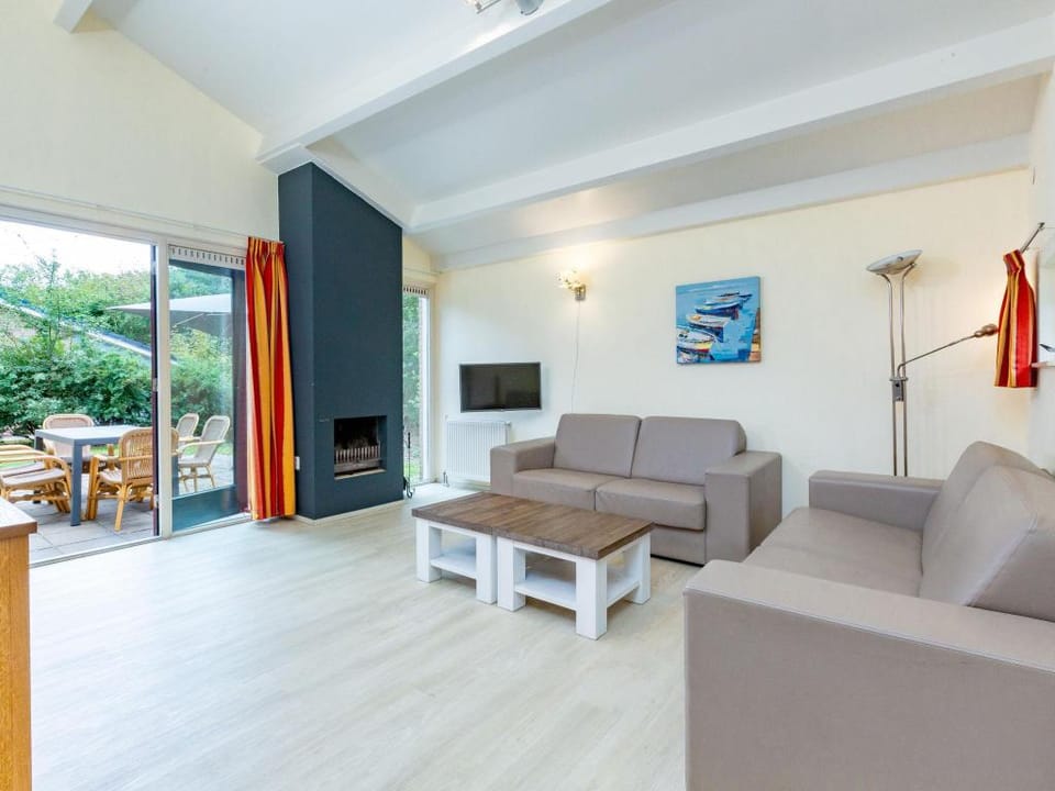 Dune Villa in Kijkduin with Garden Villa in The Hague