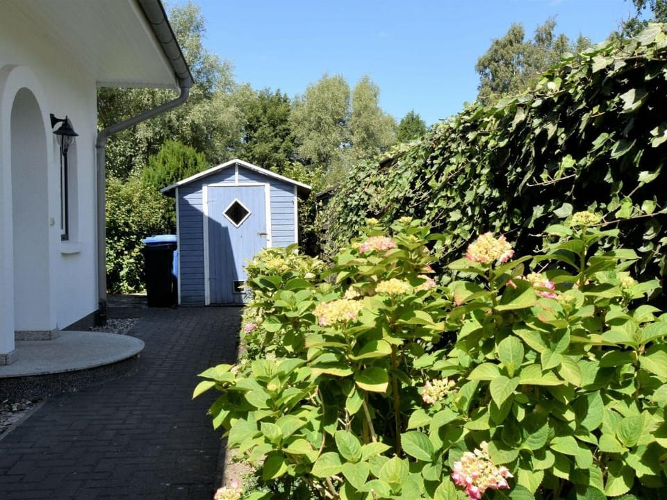 Graal-Muritz Garden Balcony Stay Apartment in Müritz
