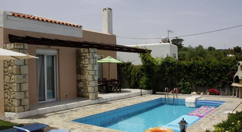 Villa in Loutra with Pool near Rethymno Villa in Crete