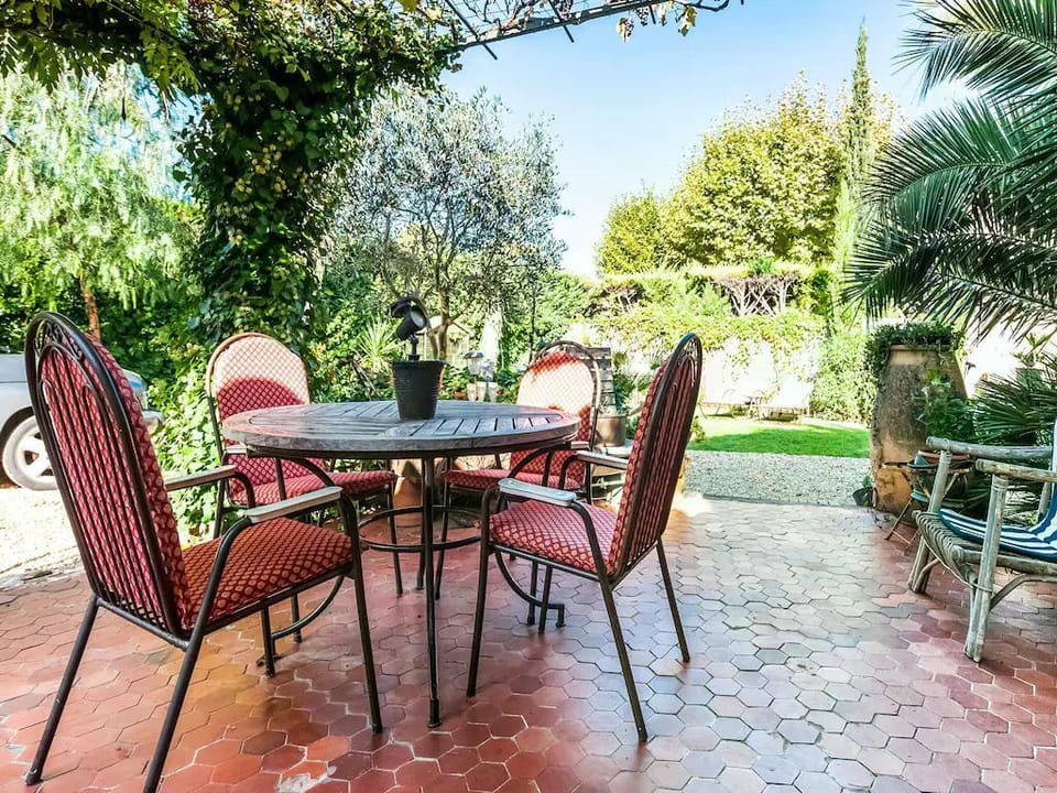 Holiday Home in Lorgues with Pool and Terrace Vacation rental in Lorgues