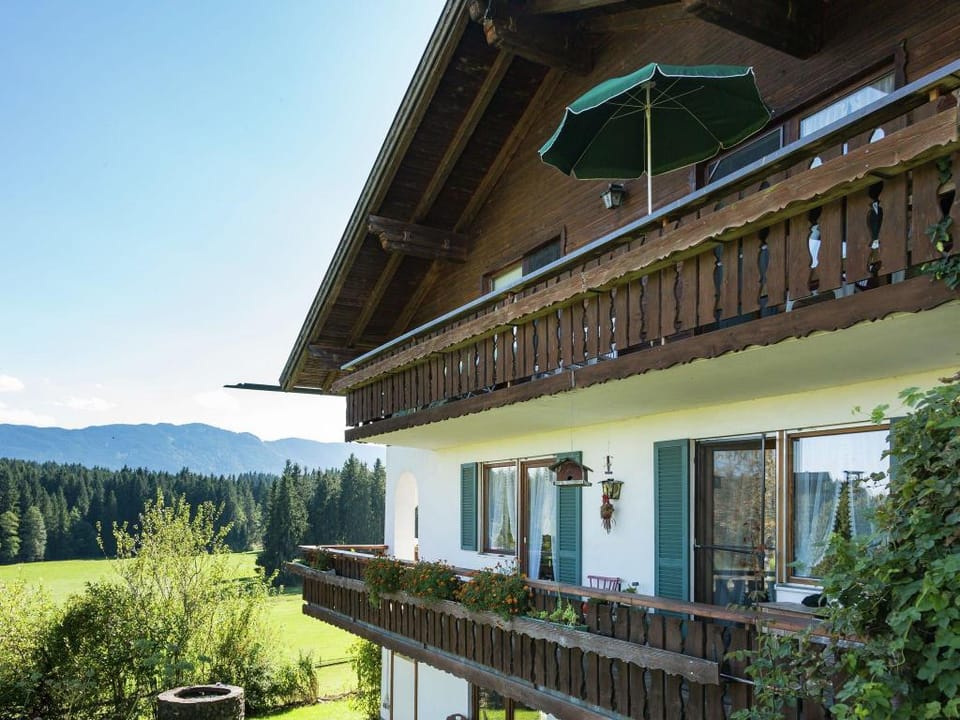 Alpiner Aufenthalt mit Balkon in Steingaden Vacation rental in Tyrol