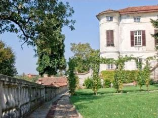 Apartment in Piedmont near Historic Castle Villa in Piedmont