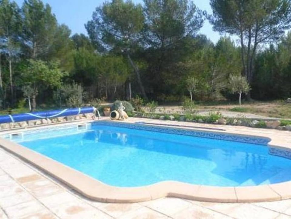 Modern holiday home with private pool Vacation rental in Lambesc