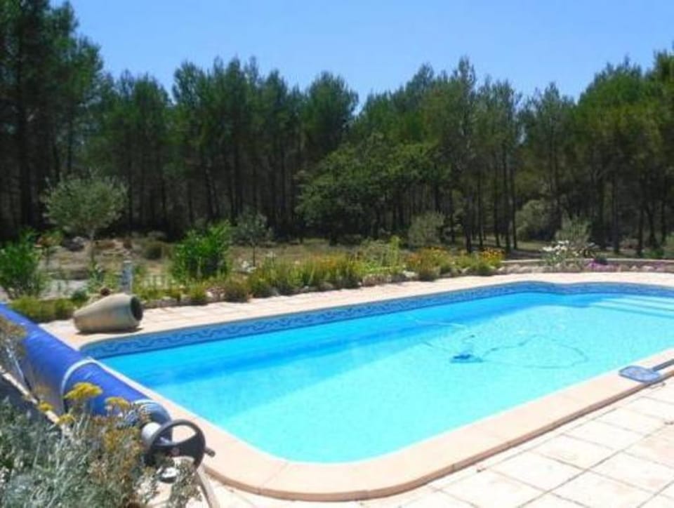 Modern holiday home with private pool Vacation rental in Lambesc