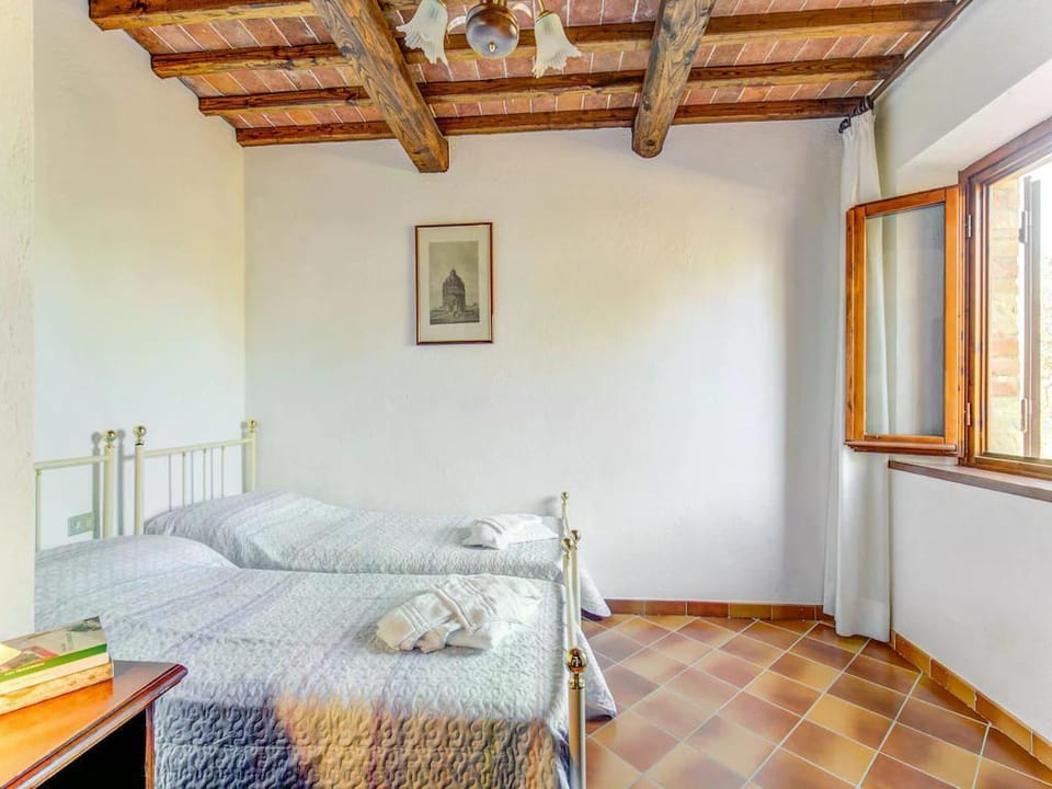 Sun-kissed Apartment with Garden Vacation rental in Tuscany