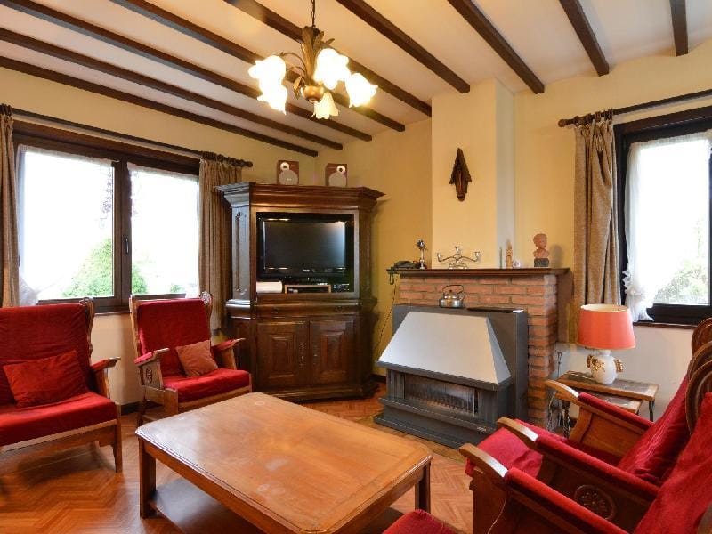 Charming holiday house with sauna, tanning bed, garden, terrace and lovely view Vacation rental in Wallonia, Belgium
