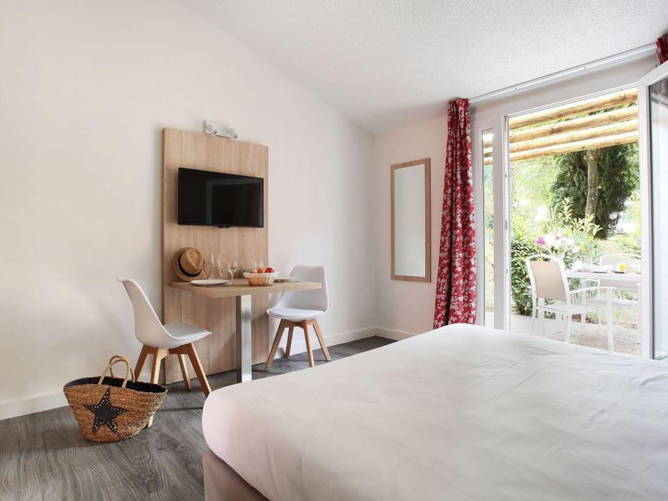 Resort in Arles with Pools near Camargue Vacation rental in Arles