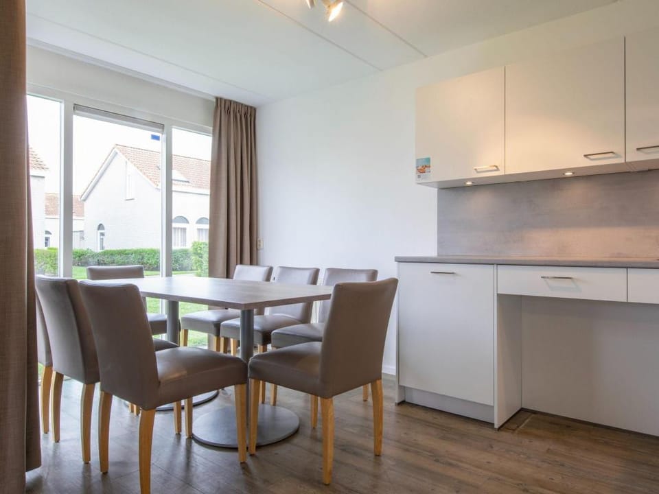 Beachside Bungalow near beach Vacation rental in Noordwelle