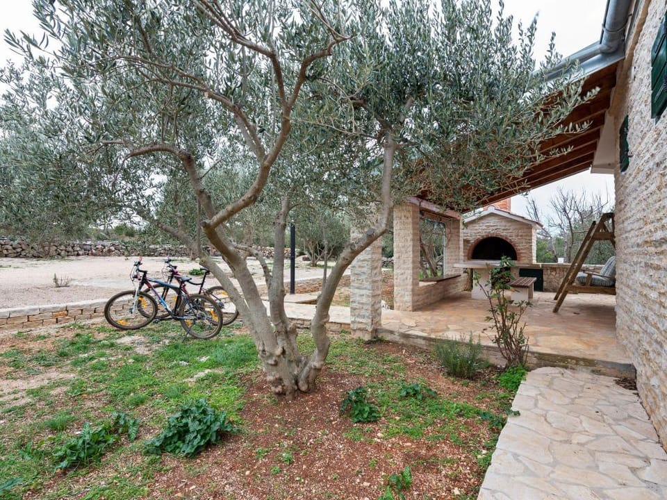 Holiday Home in Vrana near Lake and Beach Vacation rental in Šibenik-Knin County, Croatia