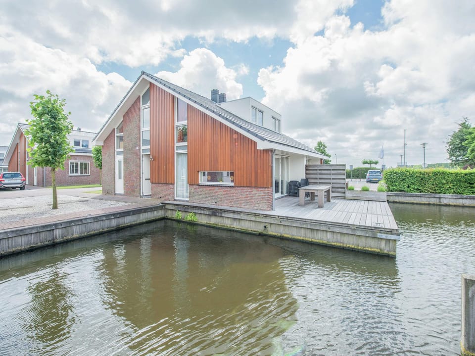 Apartment in Waterpark with Private Jetty Vacation rental in North Holland (province)