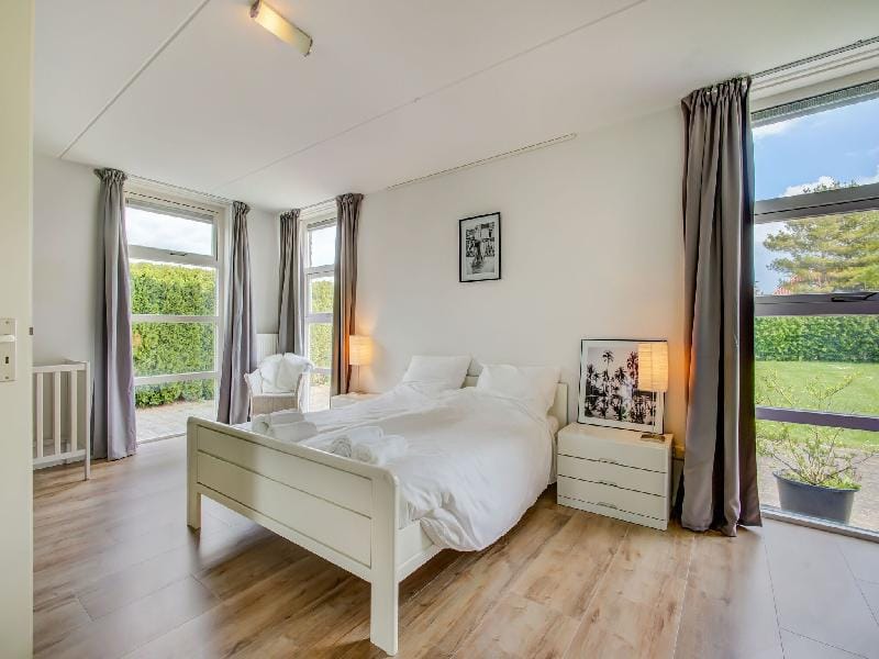 Lovely holiday home in Zeewolde with a swimming pool Vacation rental in Zeewolde