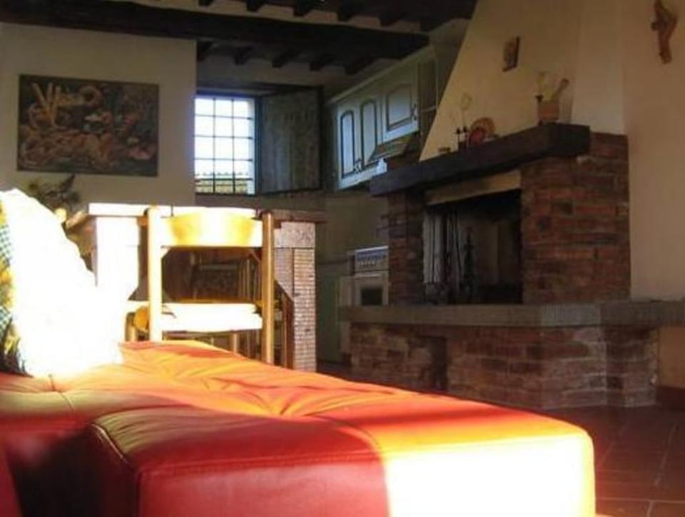 Farmhouse with Pool View Vacation rental in Tuscany