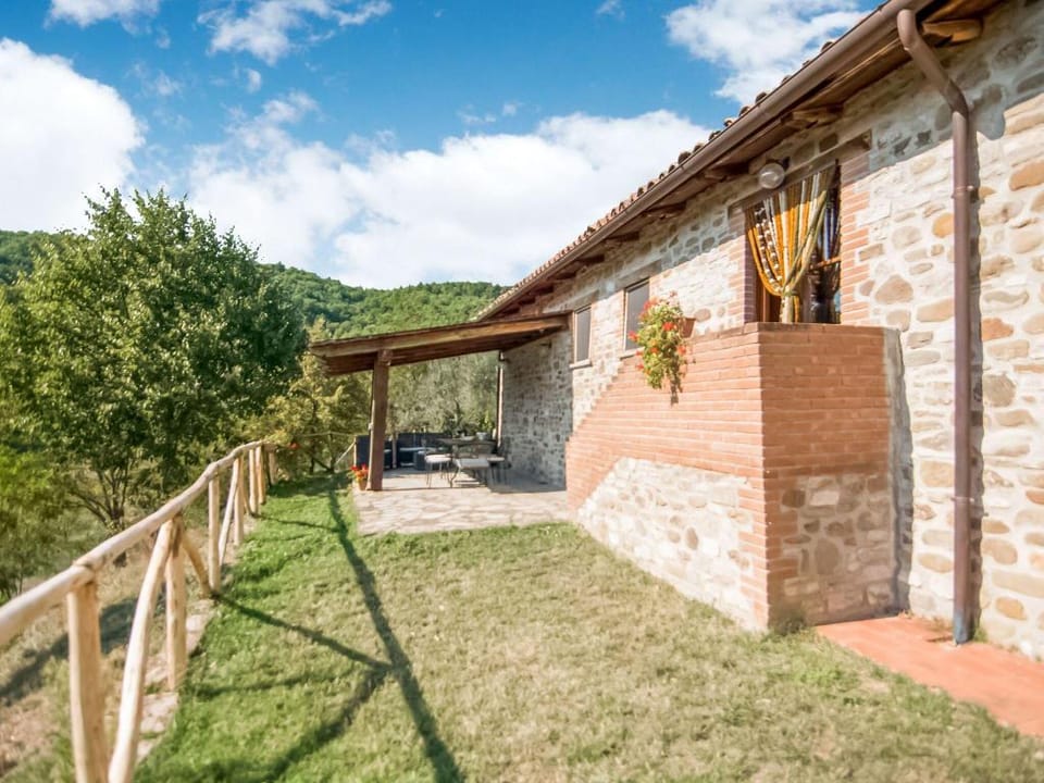 Rustic Serenity Farmhouse Vacation rental in Umbria