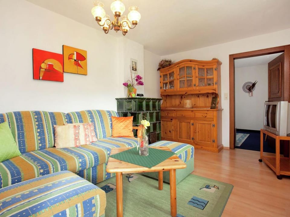 Apartment in Stuhlfelden near Ski Lift Apartment in Salzburgerland