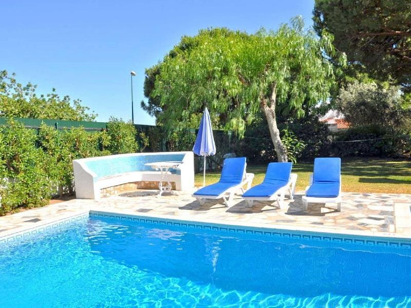 Villa in Vilamoura near Beaches and Golf Villa in Quarteira