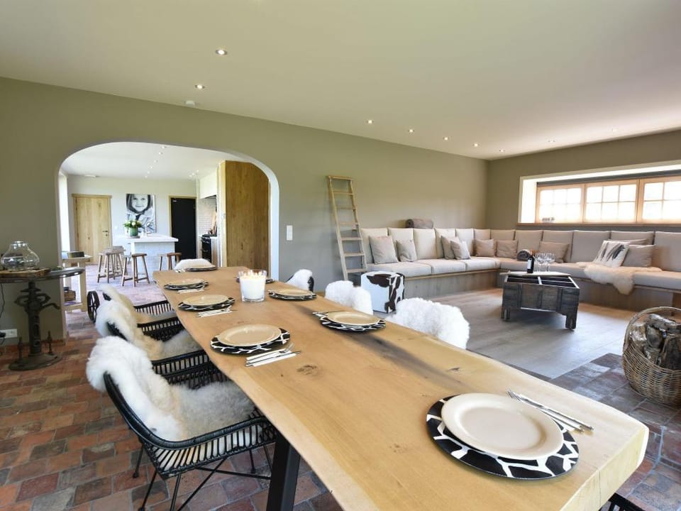 Beautiful Holiday Home with Terrace, Garden Vacation rental in Flanders