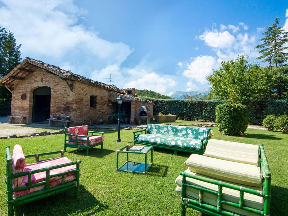 Large Group Retreat with Pool Vacation rental in Marche