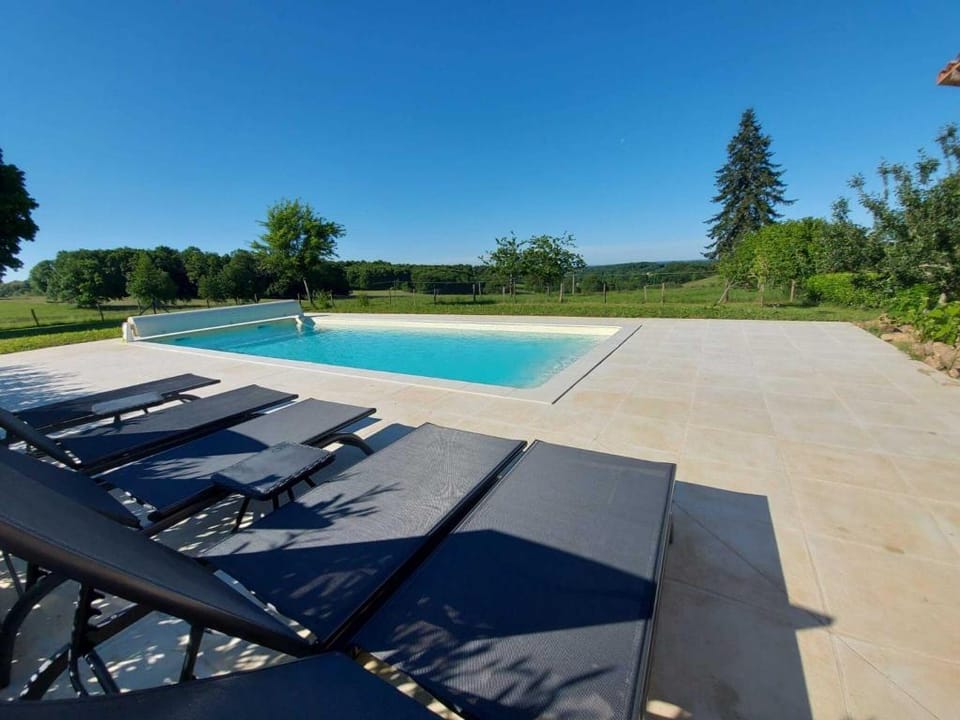 Charming holiday home with private pool Vacation rental in Nouvelle-Aquitaine