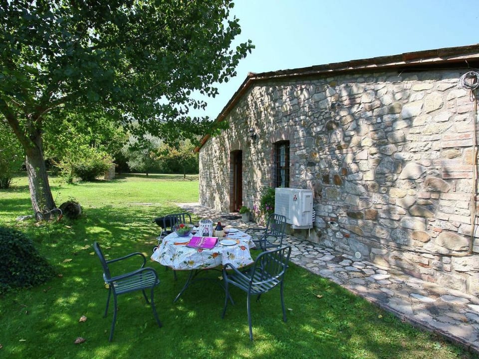 Cottage in Todi with Pool and Sauna Vacation rental in Umbria