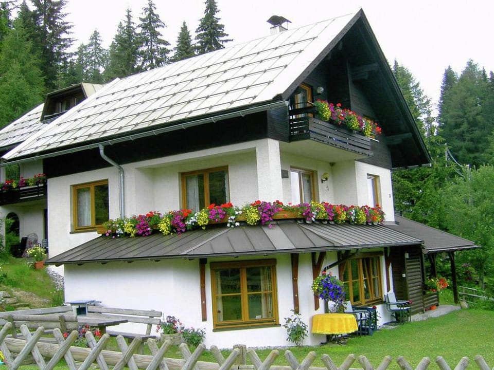 Apartment in Nassfeld near Ski Slopes Apartment in Friuli-Venezia Giulia
