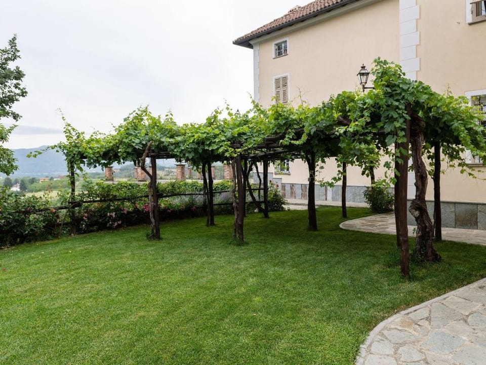 Mansion in Ovada with Pool and Scenic Hills Vacation rental in Liguria