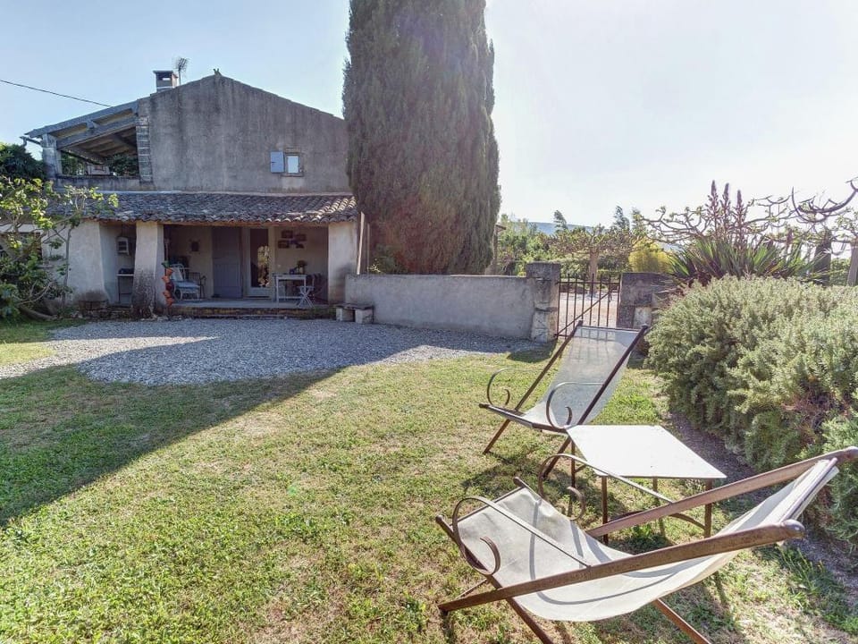 Cottage in Oppede with Pool and Garden Vacation rental in Provence-Alpes-Côte d'Azur
