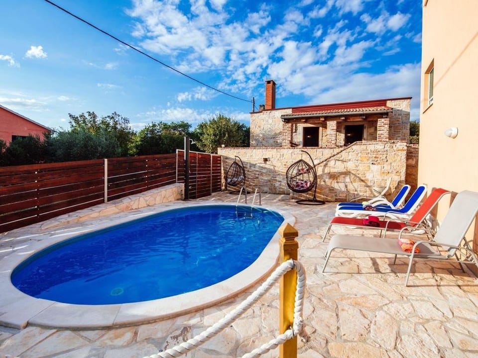 Beautiful home in Zadarska županija w/  Vacation rental in Zadar County